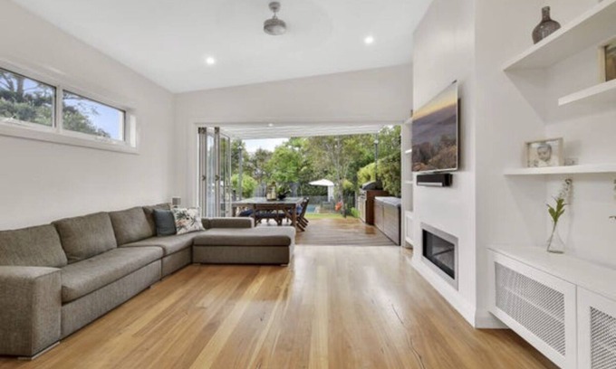 Willoughby House | Willoughby 3 bedroom family home -with pool! Close to Sydney CBD