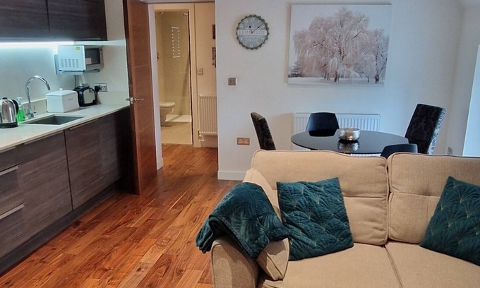 Stamford Apartment | Willow Suite - One-bed studio apartment