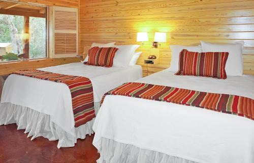 Wimberley House | Wimberley Log Cabins Resort and Suites- Unit 7