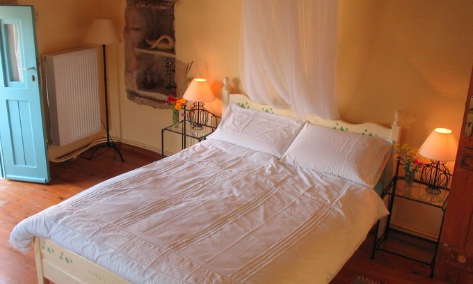 Gavalochori Cottage | Wine Press Sleeps 4 (1 Bedroom) A two bathroom 2 floor house