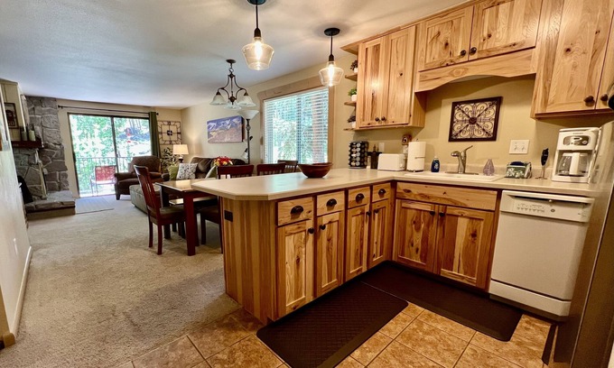 Winter Park Condo | Winter Park Condo on the bus route, perfect for your ski vacation!