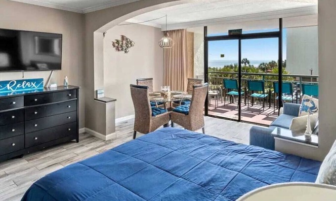 Myrtle Beach Condo | WINTER RATES! Incredible Poolside Suite@Caravelle!