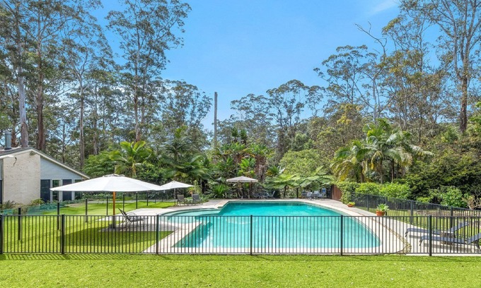 Macmasters Beach Cabin | 'Wirreanda Retreat - Acreage' by Accom Holidays