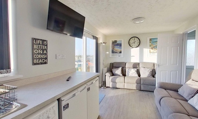 Hayle Cottage | With views towards St. Ives bay and spacious accommodation for up to six guests