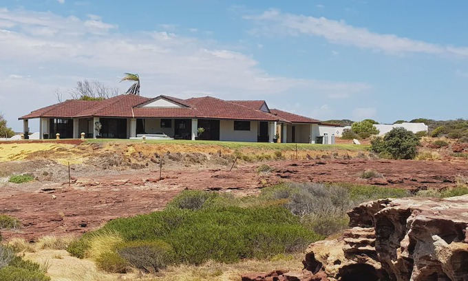 Kalbarri House | Wittecarra Beach House at Red Bluff