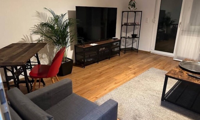 Edingen Apartment | Wohnung, Geräumiger Komfort/Betw. HD & MA