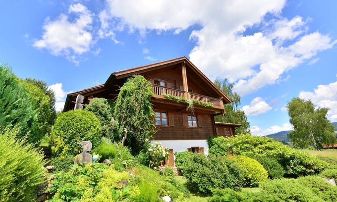 Bayerisch Eisenstein Apartment | Wohnung in Bayerisch Eisenstein mit Garten