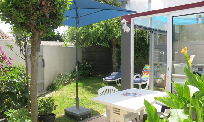 Bourgenay House | Wonderful private villa for 2 guests with WIFI, TV, terrace and pets allowed