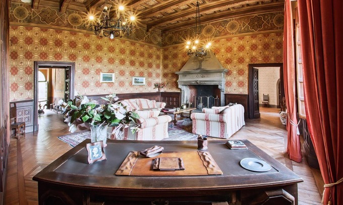 Passignano sul Trasimeno Villa | Wonderful villa for 12 people with private pool, WIFI, A/C, TV, terrace, panoramic view and par.
