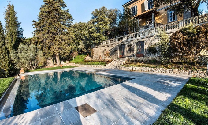 Loro Ciuffenna Villa | Wonderful private villa for 14 guests with A/C, private pool, WIFI, TV, patio and pets allowed