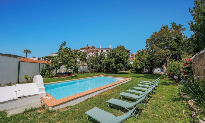 Galaroza House | Wonderful 17th Century 5 Bedroom House with Large Gardens, Pool and Sauna