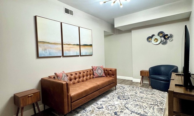 Fort Sanders Condo | Wonderful 3bd/2ba condo with AC in Fort Sanders. One block from UTK!