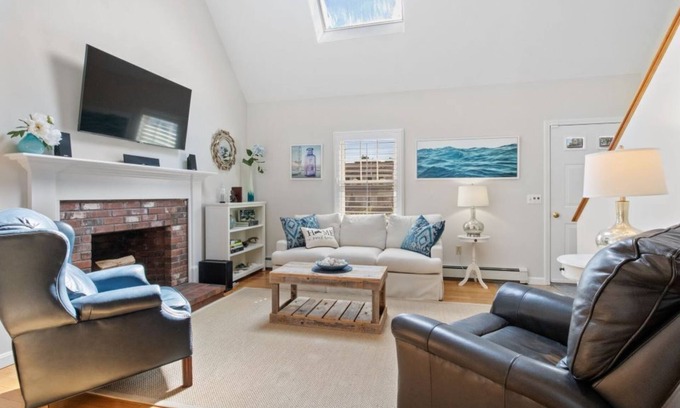 West Chatham House | Wonderful dog friendly rental with access path to a private beach deeded at White's Pond!