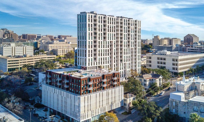Civic District Resort | Wonderful Downtown Austin 1BR King Suite
