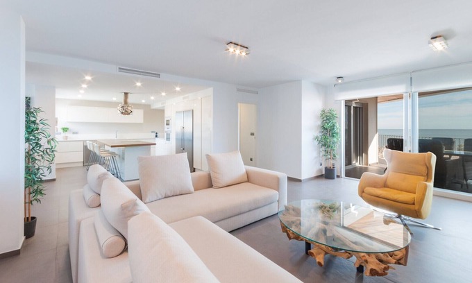 Grau i Platja Apartment | Wonderful holidays in a luxurious flat.