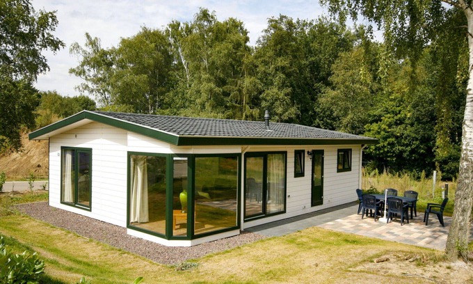 West-Graftdijk House | Wonderful private villa for 4 guests with WIFI, TV, terrace and parking