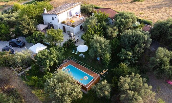 Guardialfiera Villa | Wonderful private villa for 6 people with WIFI, private pool, A/C, TV, terrace and panoramic view