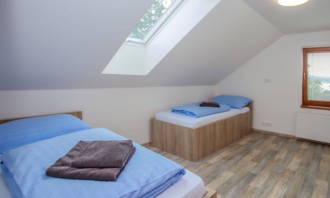 Zabovresky House | Wonderful private villa for 4 people with WIFI, TV, terrace and parking