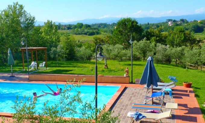 Fucecchio Villa | Wonderful private villa for 6 people with WIFI, A/C, pool, pets allowed, panoramic view and park.
