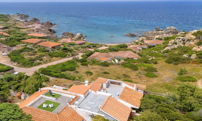 Portobello House | Wonderful private villa for 6 people with A/C, WIFI, TV, patio and pets allowed