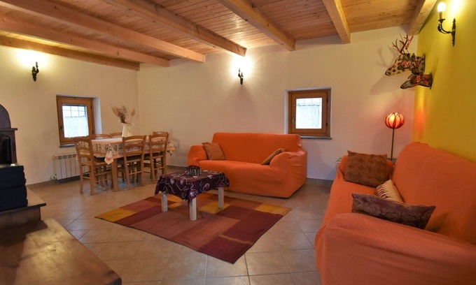 Dubino House | Wonderful private villa for 4 guests with WIFI, TV and balcony