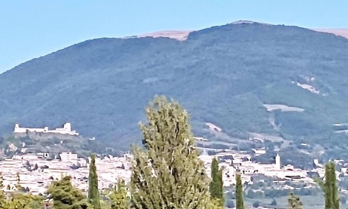 Bastia Umbra Apartment | Wonderful terrace with a view of Assisi!