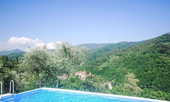 Pescia Villa | Wonderful villa for 2 guests with private pool, WIFI and panoramic view