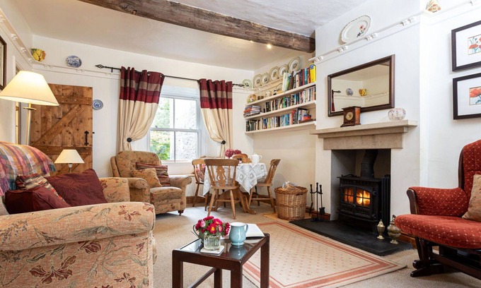 Giggleswick House | Wonderful villa for 3 guests with WIFI and pets allowed