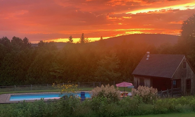 Hardwick House | Wonderful VT Get Away, Great Family Fun, WiFi, and Air Conditioning.