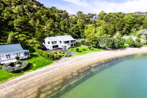 Bay of Islands House | Woodies Retreat