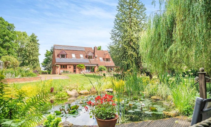 Newent House | Woodlands