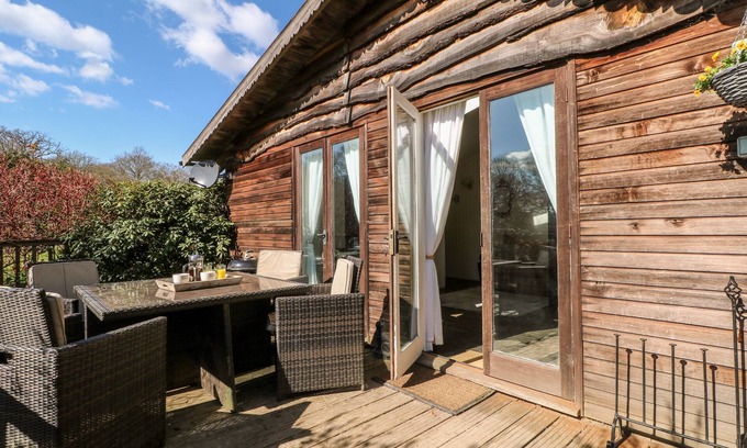 Woodmancote Cottage | Woodmancote Lodge