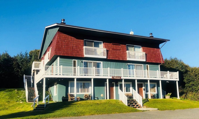 Homer Apartment | Woodside Suite #2 - Modest suite in downtown Homer, walking distance to all attractions