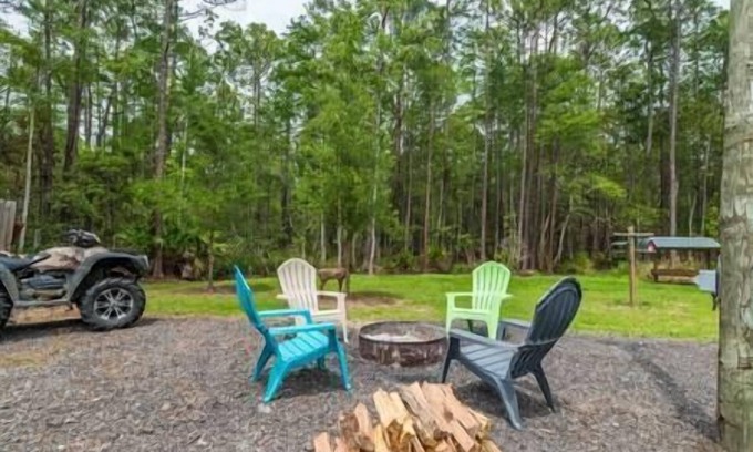 St. Augustine House | Woodsy Barndominium, Pet friendly, 4.5 mi to beach