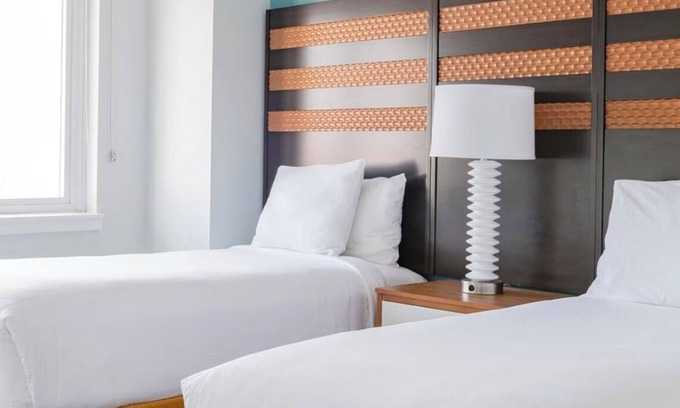 Anaheim Resort Resort | Worldmark Anaheim 2-bd 2-ba, Murphy bed,sleeps 6, Disneyland June 29-July 6