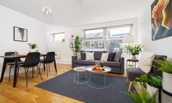 Soho Apartment | WOW! 2BEDR/3BEDS PERFECT CENTRAL LOCATION