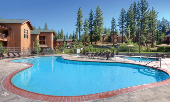 Round Hill Village Condo | Wyndham South Shore | Four 2BR/1BA Suites