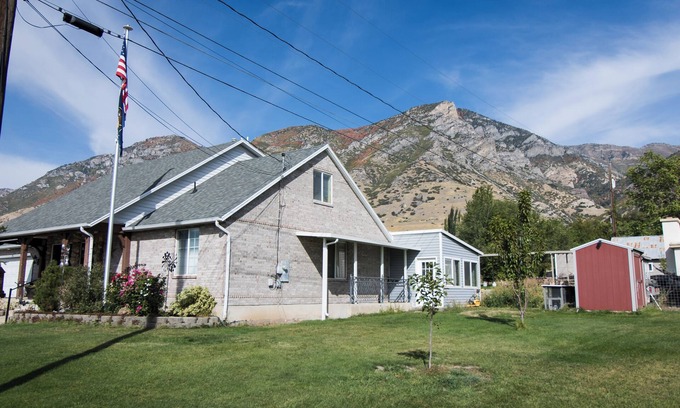Provo Apartment | Y Mountain View Cozy 2- bd Stay by BYU & Slate Canyon