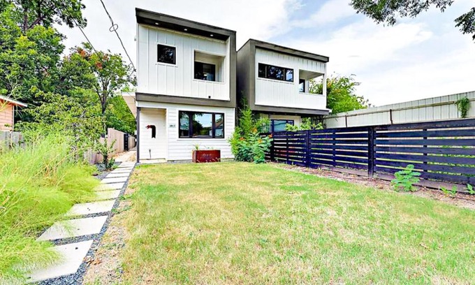 SoFi House | Yellow Tulip