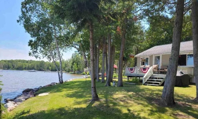 Manistique Cabin | Yoopers Paradise on Indian Lake