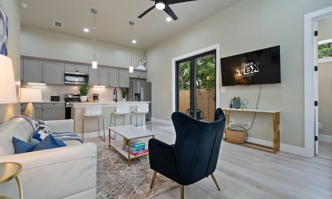 St. Johns House | Your Gated Retreat with 3 Unique Rentals Near DT
