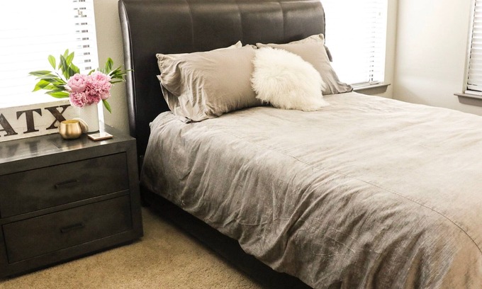 East Oak Hill Apartment | Your Modern + Comfy Home
