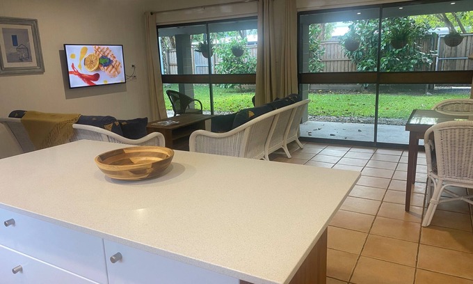Port Douglas Cottage | Your Own Private Cottage in the heart of Town.