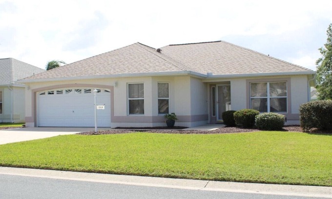 Glenbrook House | Your Perfect Getaway in The Villages
