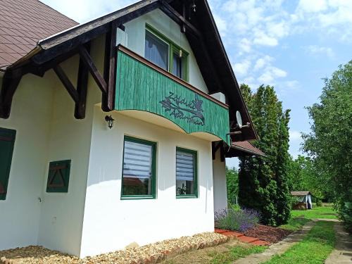 Tiszafured Apartment | Zöldike apartman Tiszafüred
