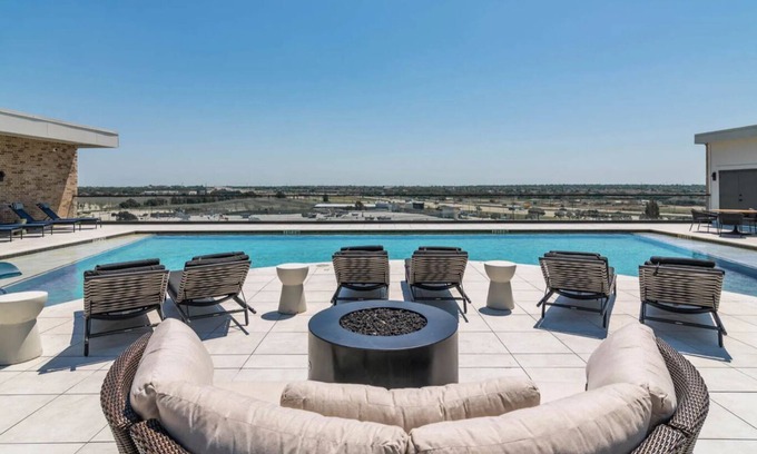 Frisco Apartment | Zen 1BR Apt in Pleasant Frisco with fitness room, pool, EV charging and more!