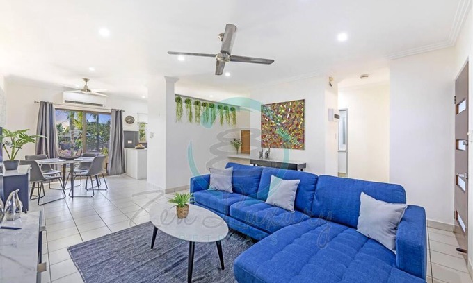 Brinkin Apartment | Zen by the Coast: 2-BR Cozy Retreat Near Uni/Shops