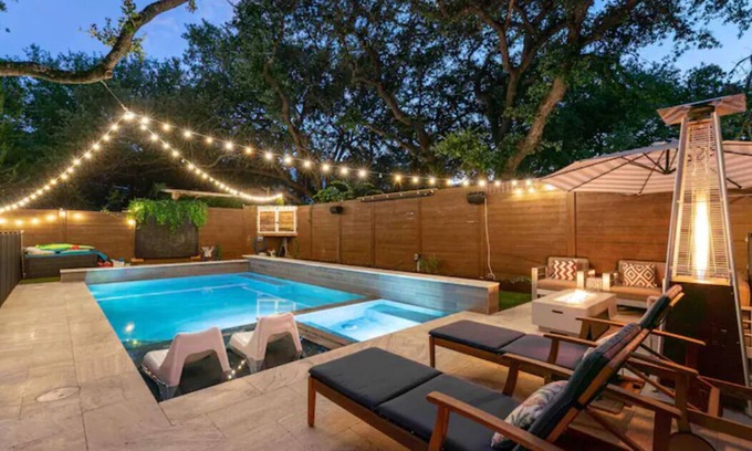 Zilker House | Zilker Getaway: Saltwater Pool and Walk to ACL