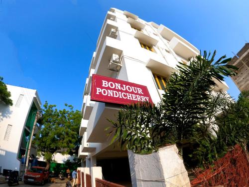 Kalapettai Hotel | Zingle Bonjour Residency