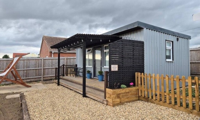 Pointon Cabin | Zoila's Rest - A self-contained studio